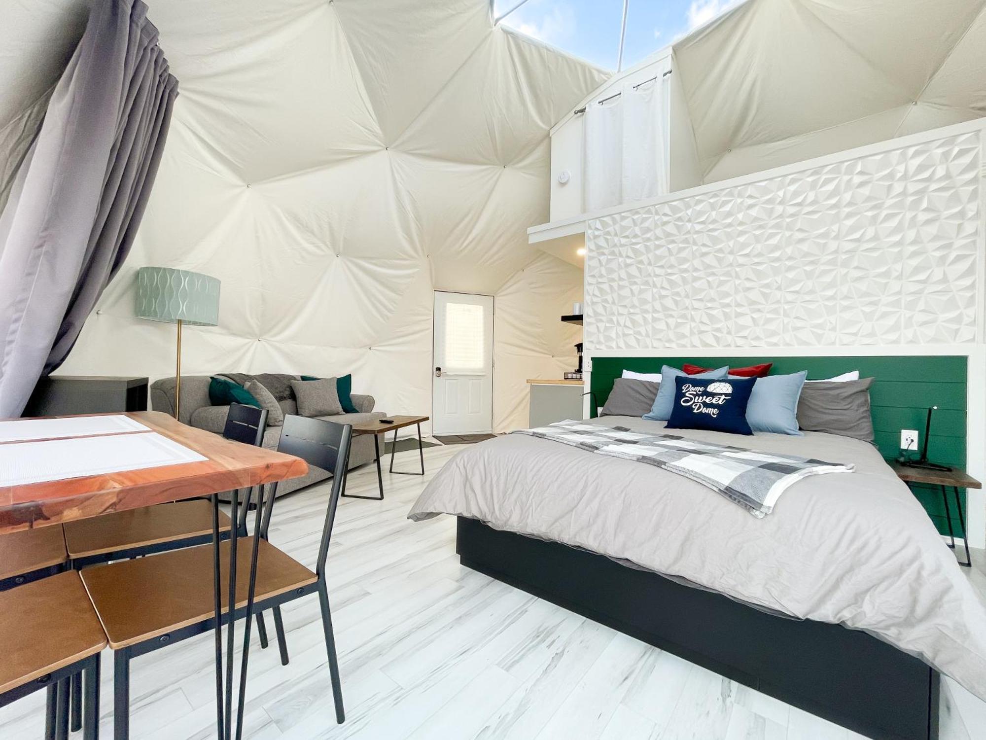 Port Wade Glamping Domes Villa Victoria Beach Exteriör bild